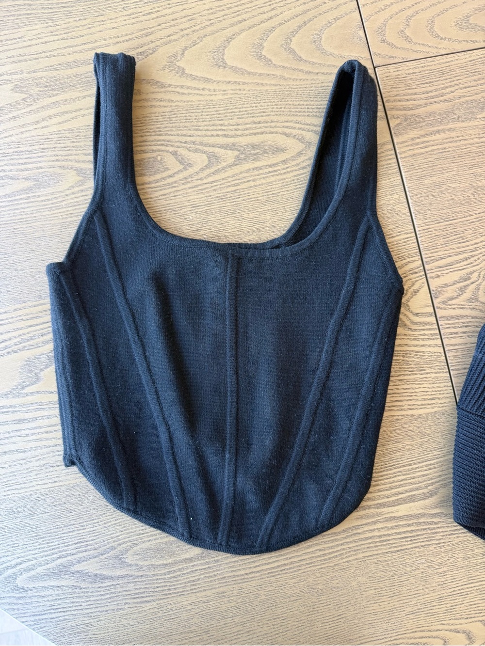 Wilfred Black Structured Scoop-Neck Tank